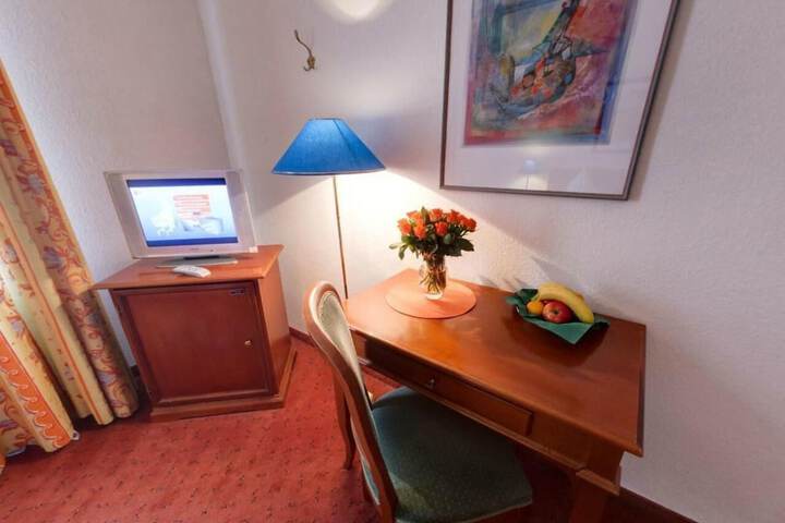 Room 18 of 43