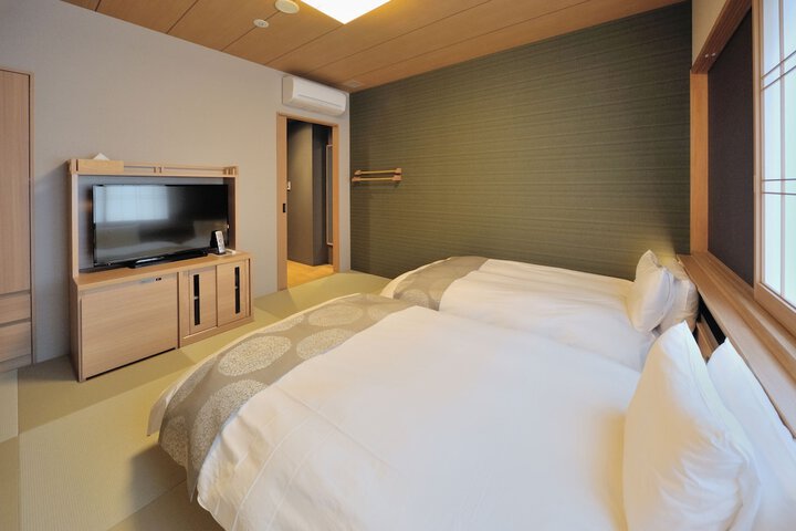 Room 15 of 110
