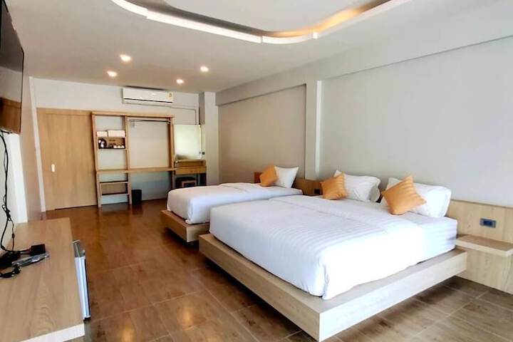 Room 9 of 43