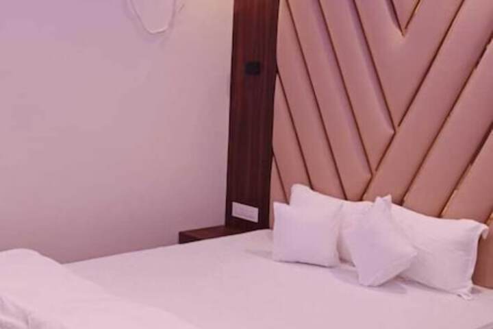 Room 7 of 22
