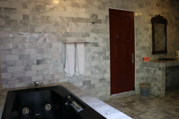 Room 40 of 81