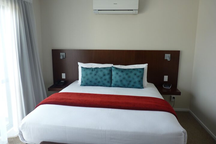 Room 4 of 26