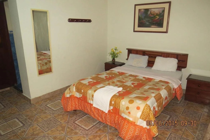 Room 3 of 16