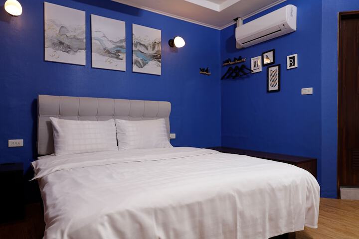 Room 78 of 232