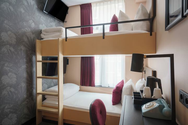 Room 29 of 62
