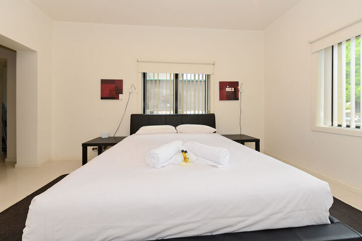 Room 5 of 71