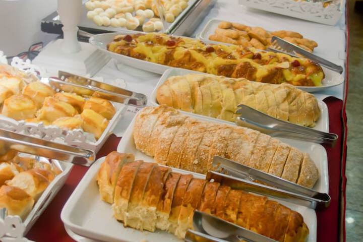 Breakfast buffet