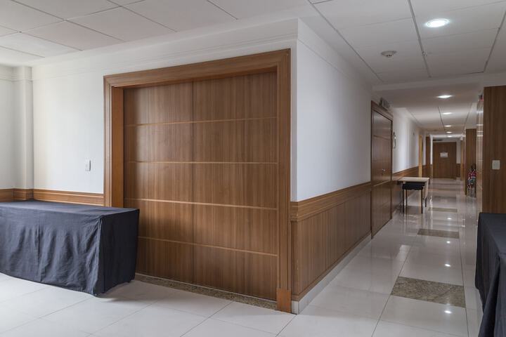 Ballroom/Hall 167 of 198