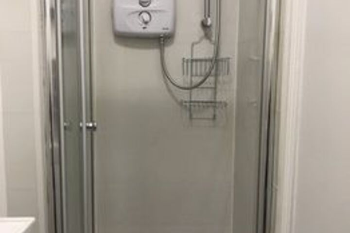 Room 4 of 12