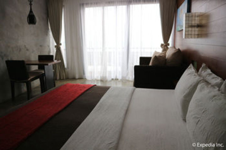 Room 16 of 34