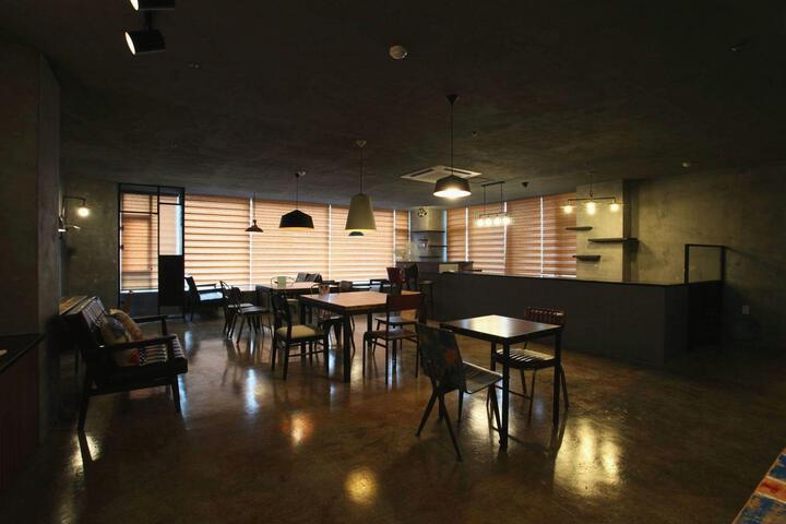 Dining 66 of 70