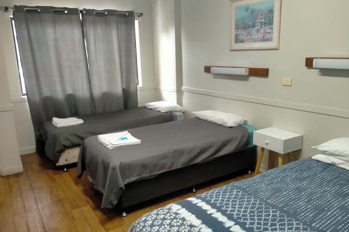 Room 25 of 49