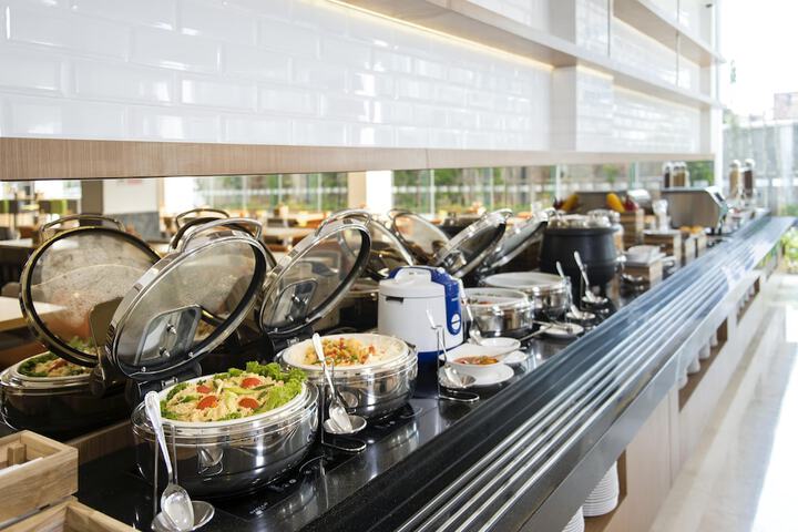Breakfast/Coffee Service 17 of 42