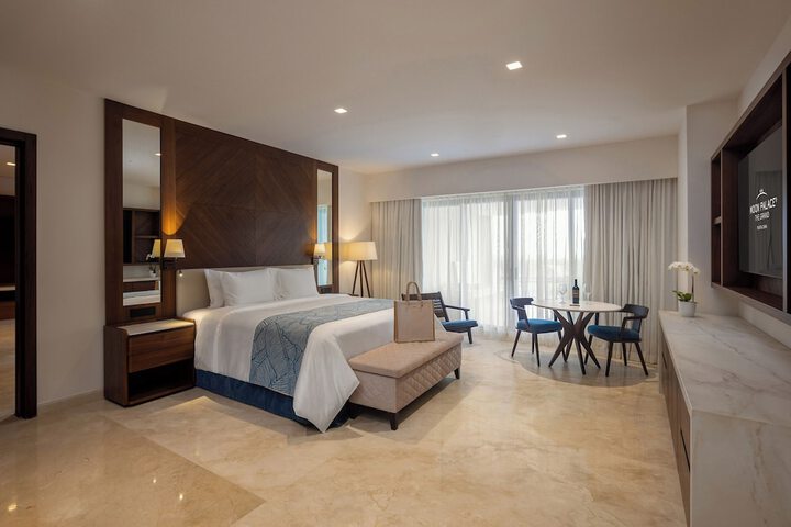 Room 25 of 105