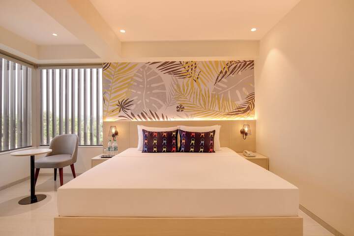 Room 16 of 48