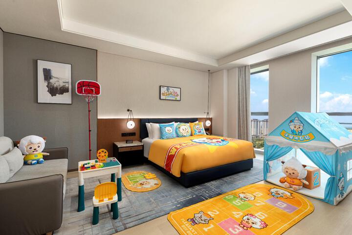 Room 35 of 108