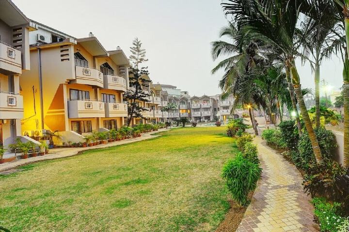 Hotel Sagar Tarang (Berries Group)