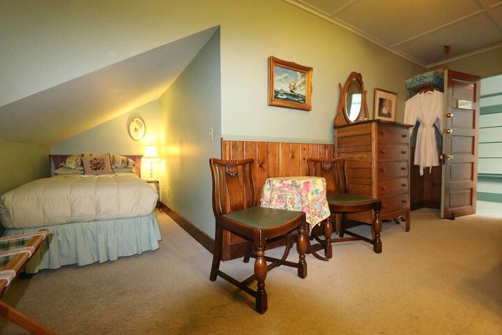 Room 15 of 90