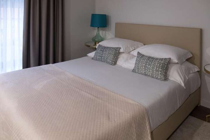 Room 2 of 51