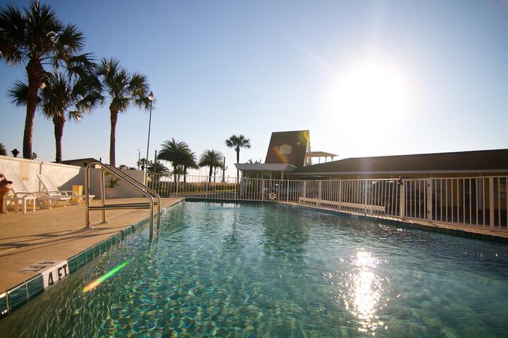 Pool 31 of 48