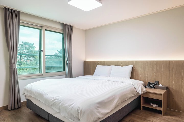 Room 7 of 35
