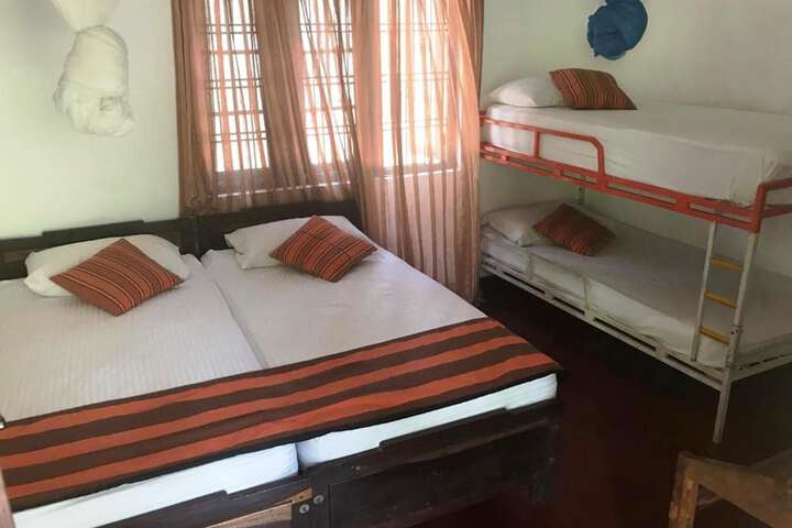 Room 3 of 39