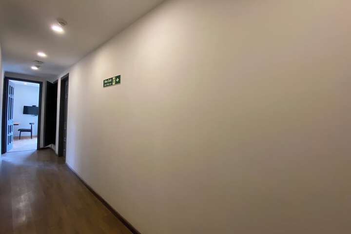 Room 26 of 43