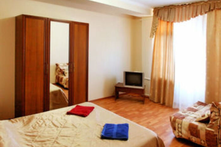 Room 7 of 26