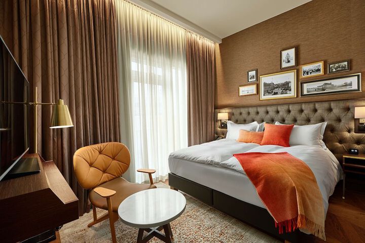 Room 29 of 66