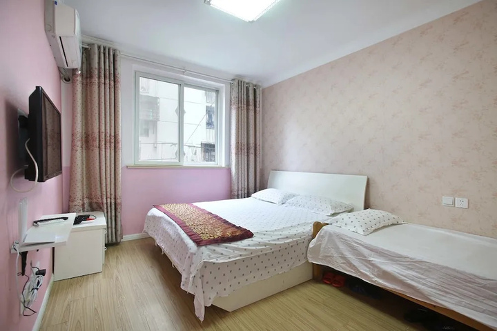 Room 2 of 11