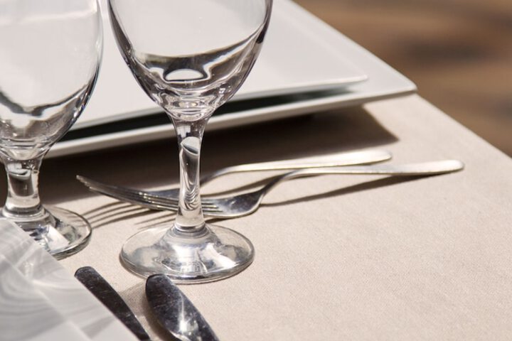 Dining 35 of 64