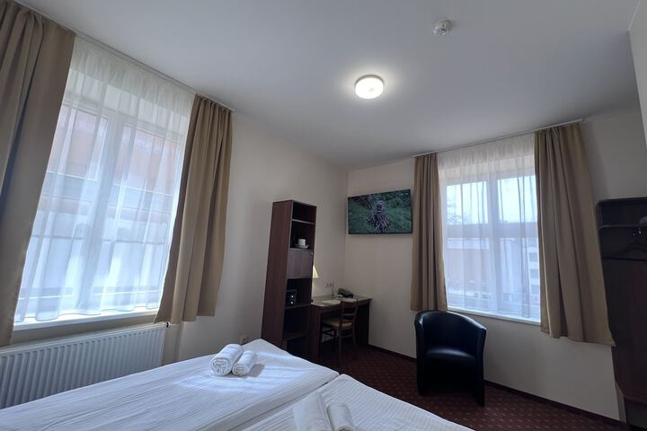Room 7 of 64