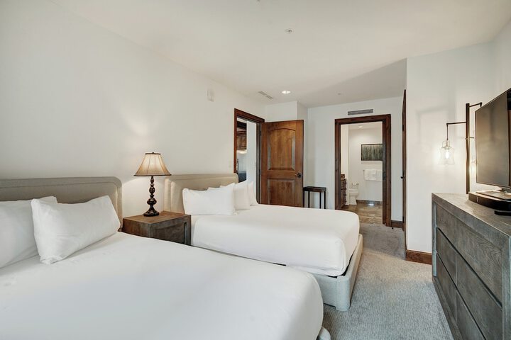 Room 155 of 569