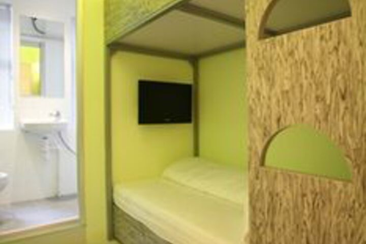 Room 53 of 93
