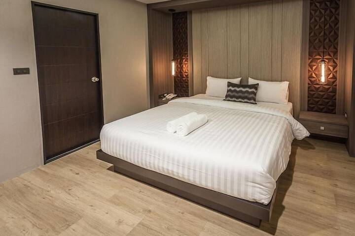Room 30 of 50