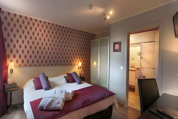 Room 18 of 42