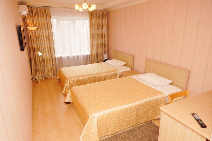 Room 18 of 87