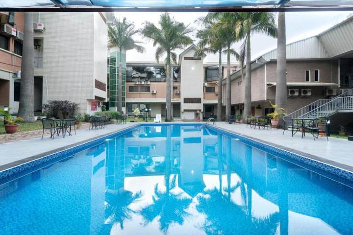 Pool 19 of 23