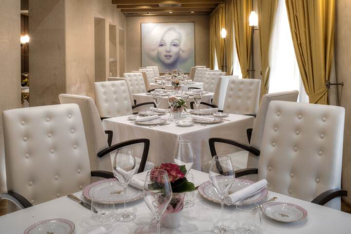 Dining 69 of 98