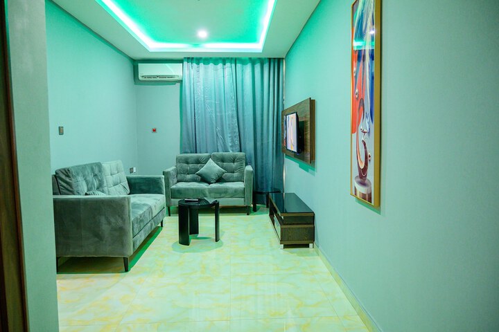 Room 46 of 166