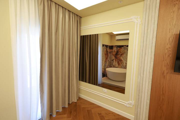 Room 16 of 58
