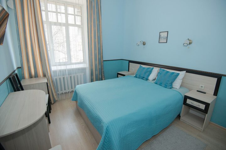 Room 8 of 75