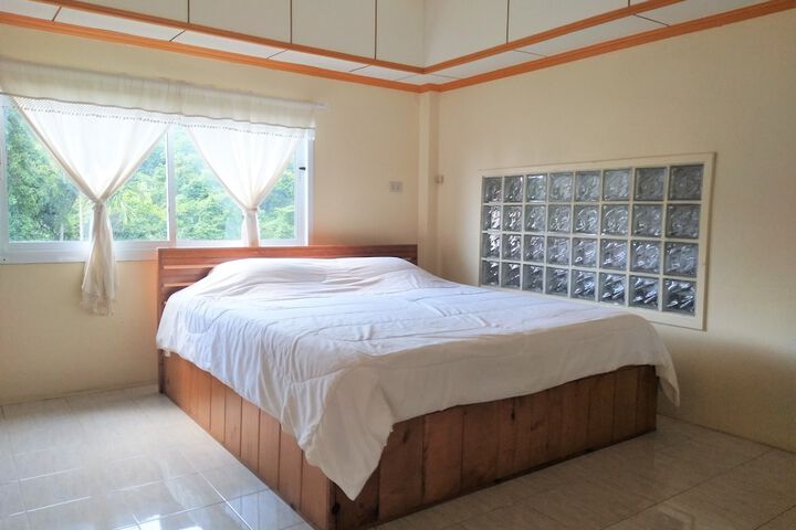 Room 7 of 15