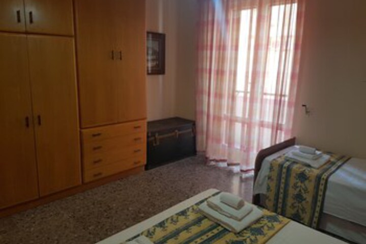 Room 73 of 92