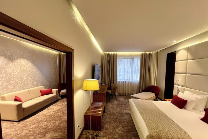 Room 41 of 146