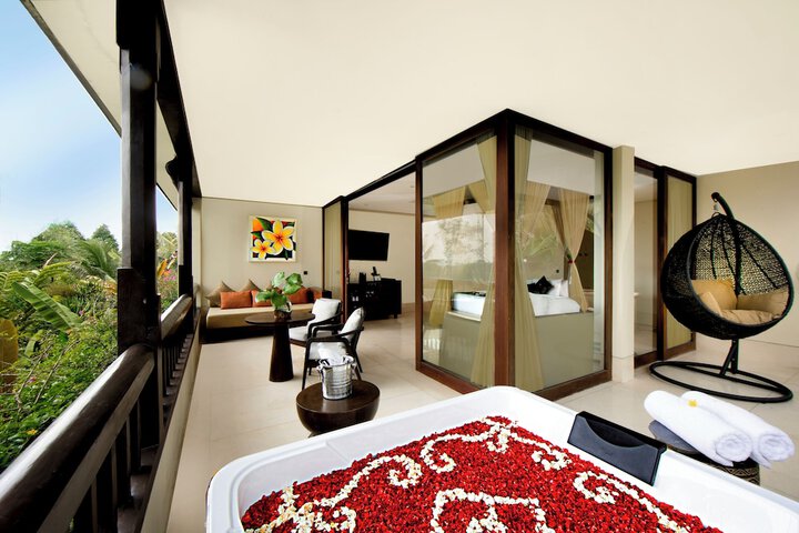 Room 8 of 101