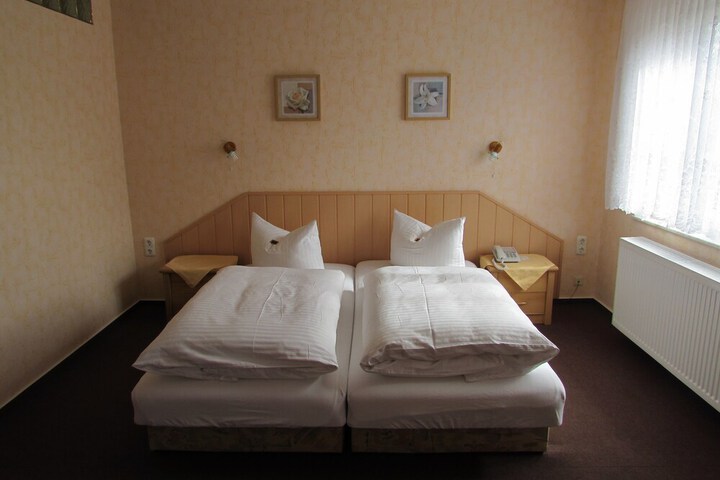 Room 19 of 65