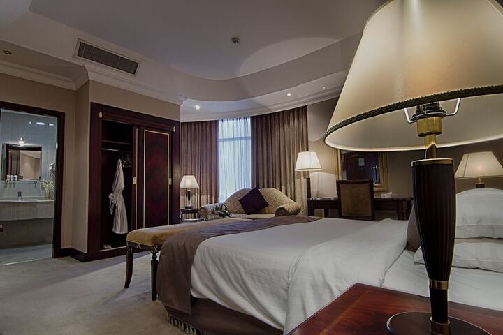 Room 3 of 19