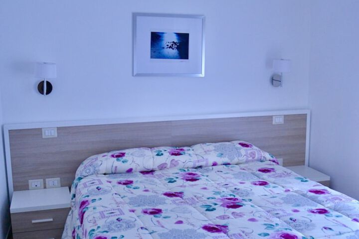 Room 3 of 21