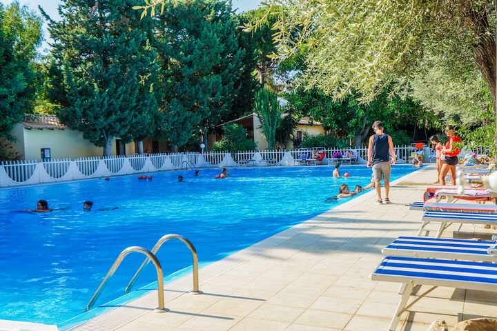 Pool Hotel